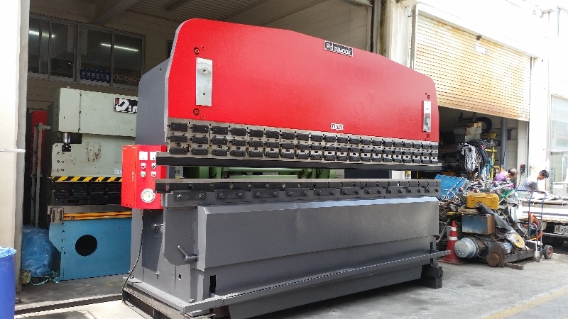 절곡기,유압절곡기, 절단기,유압절단기,샤링기,유압샤링기