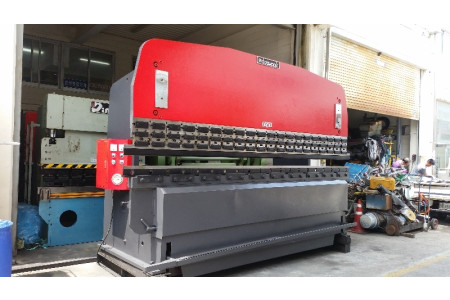 절곡기,유압절곡기, 절단기,유압절단기,샤링기,유압샤링기